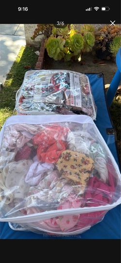Vendo todo esto cosas nuevas y usadas ropa de niña cortinas y más cosas nuevas mix mercancía $40 por todo