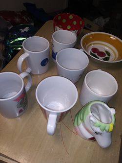 House hold coffee cups and bowls 7 coffee cups 2 bowls