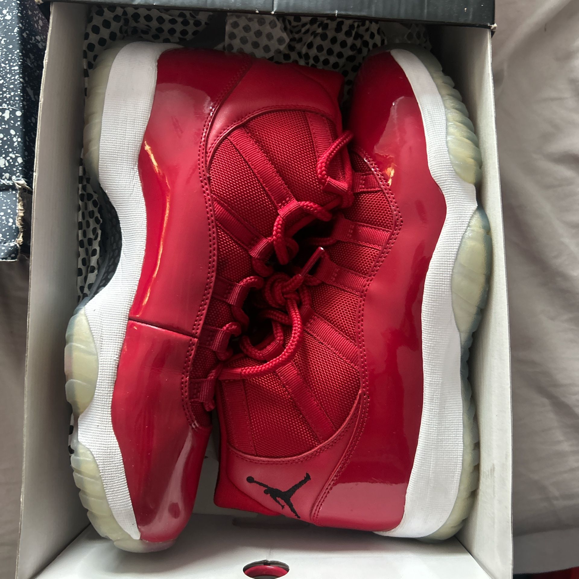 jordan 11 retro red