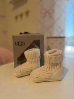 White baby Uggs