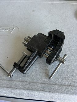 BESSEY 3 in. Clamp-On Vise New 