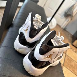 Jordan 11s Sz 4Y 