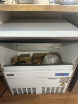 Underbar 80lb Ice Machine