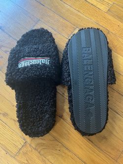 designer furry slids