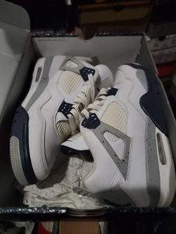 Jordan Retro 4 navy size 11