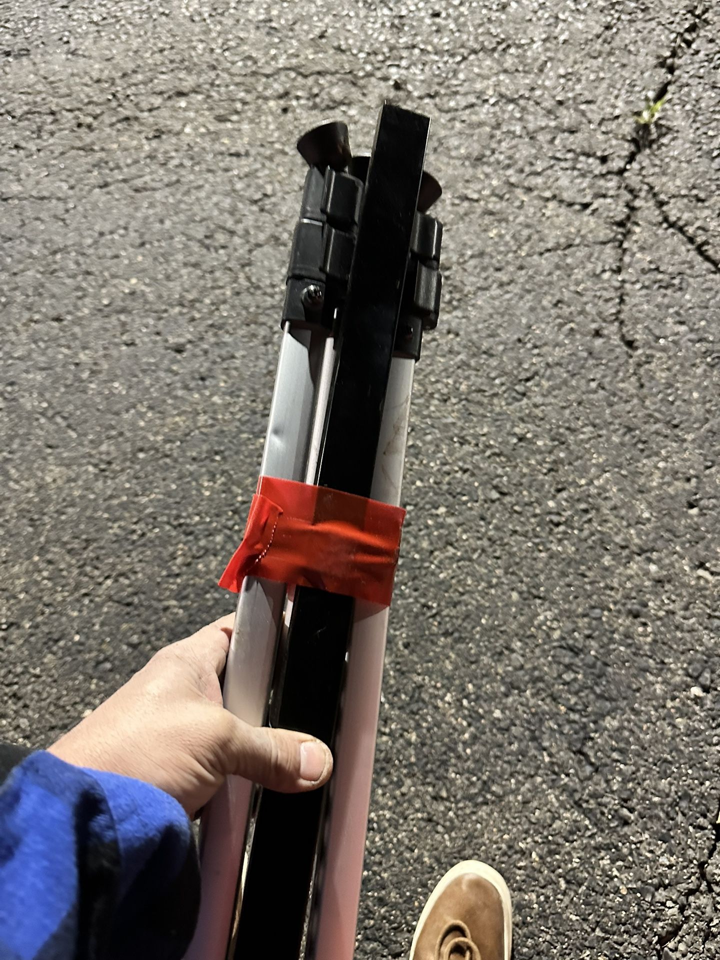 Metal Telescoping Paint Easel