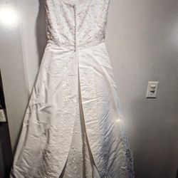 Alred Angelo Wedding Dress