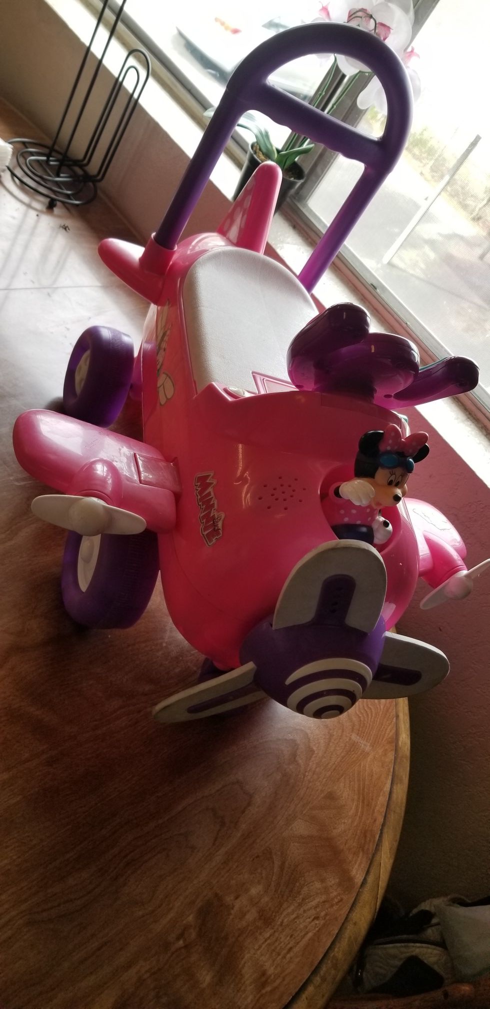 Minnie Mouse Airplane Car