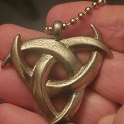 Cool Pendant Necklace With Chain