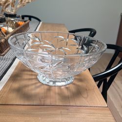 Crystal Bowl Etched With Bamboo Pattern