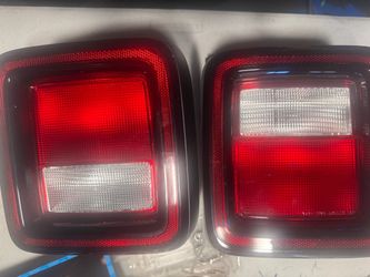 Jeep wrangler 2018-2024 OEM taillight