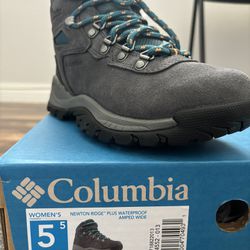 Columbia Women's Newton Ridge Plus Waterproof Amped Hiking Boot