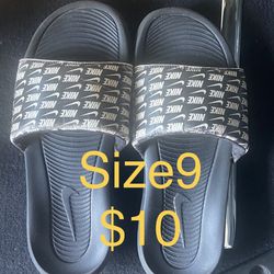Nike Men Slides Size 9