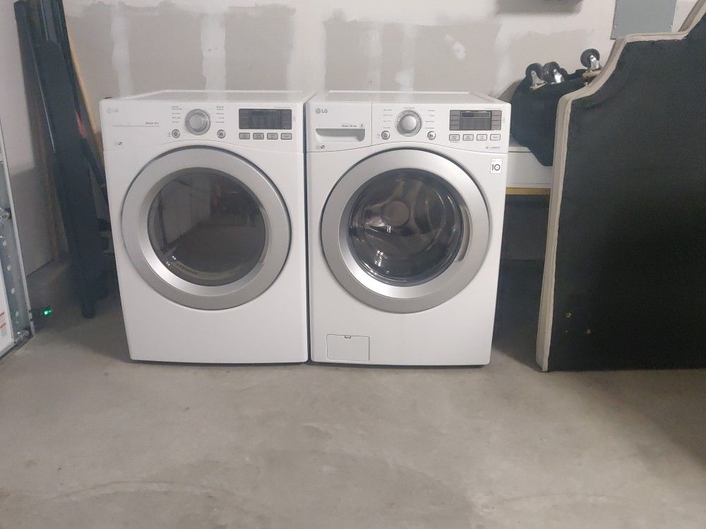LG Washer And Gas Dryer Set
