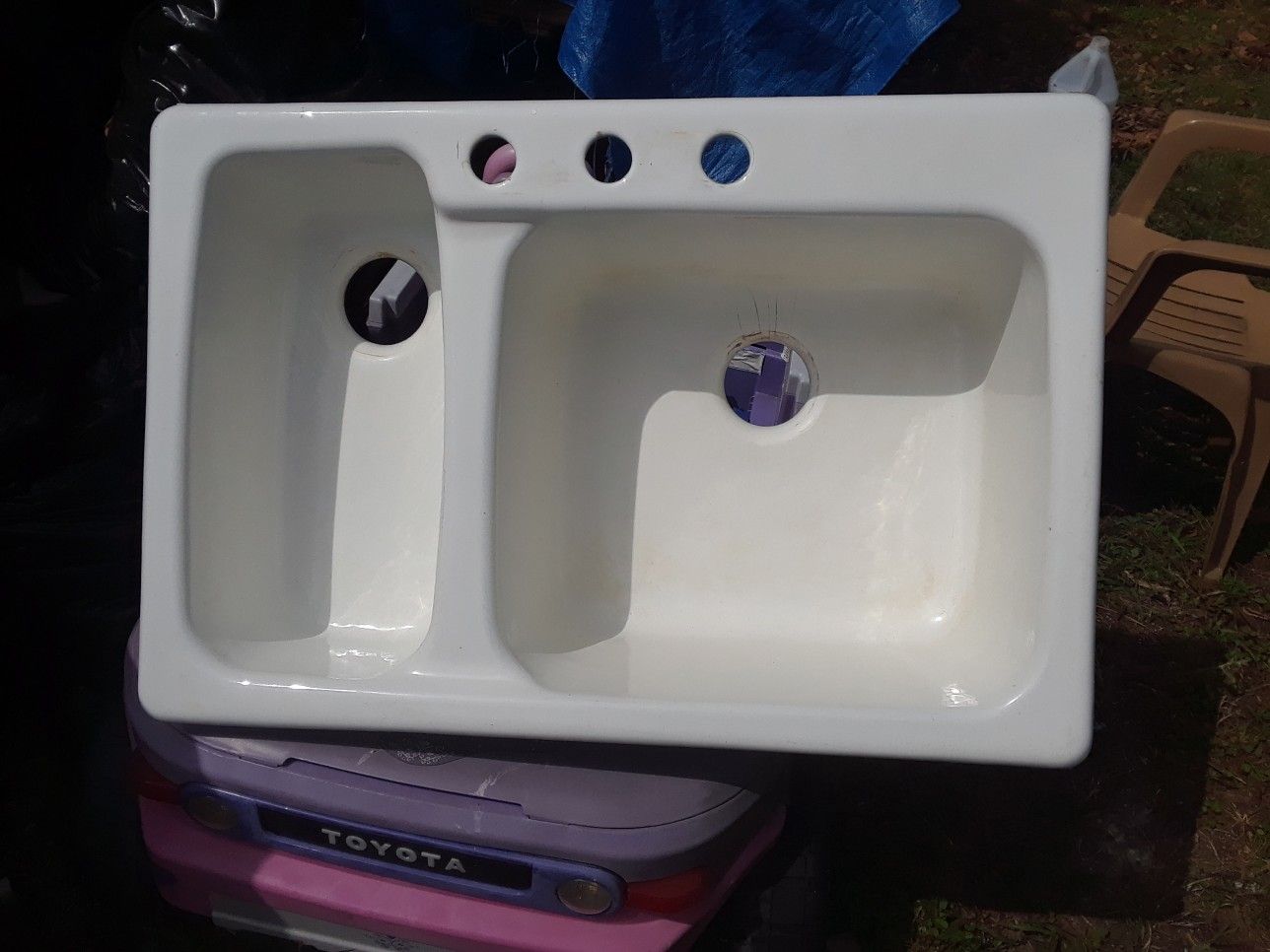 Eljer hi-low kitchen sink enameled cast-iron 33" x 22" 3 faucet holes self rimming