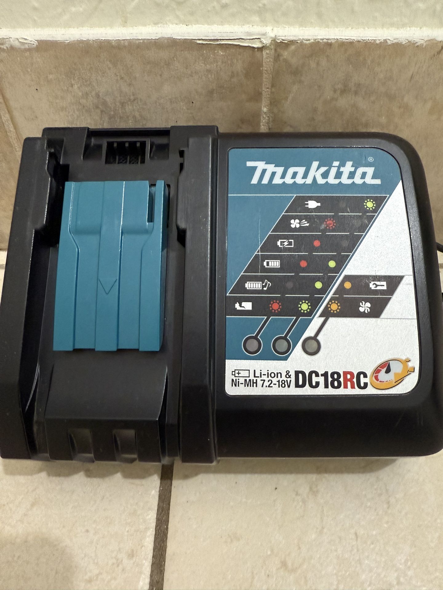 MAKITA RAPID CHARGER