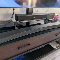 Samsung HW-M4500 curved soundbar. Great condition. Includes remote and power cable