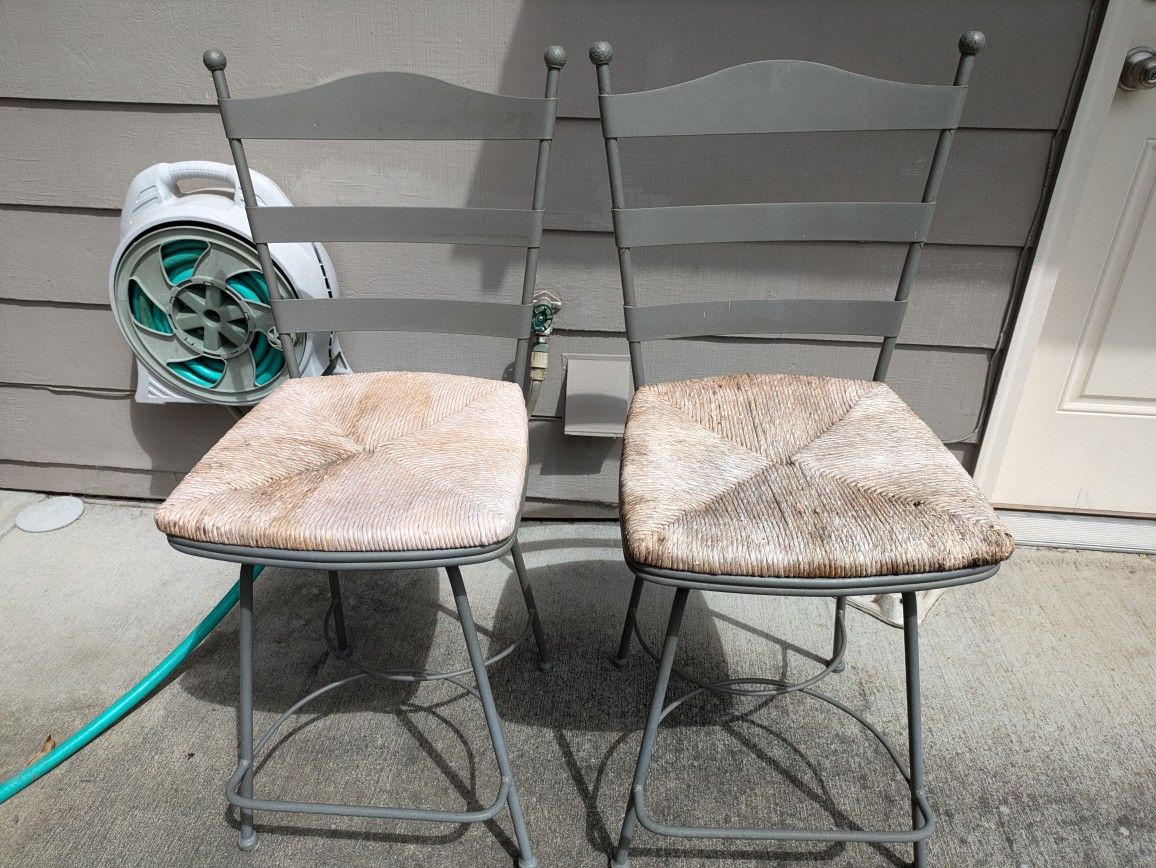 Free Bar Stools