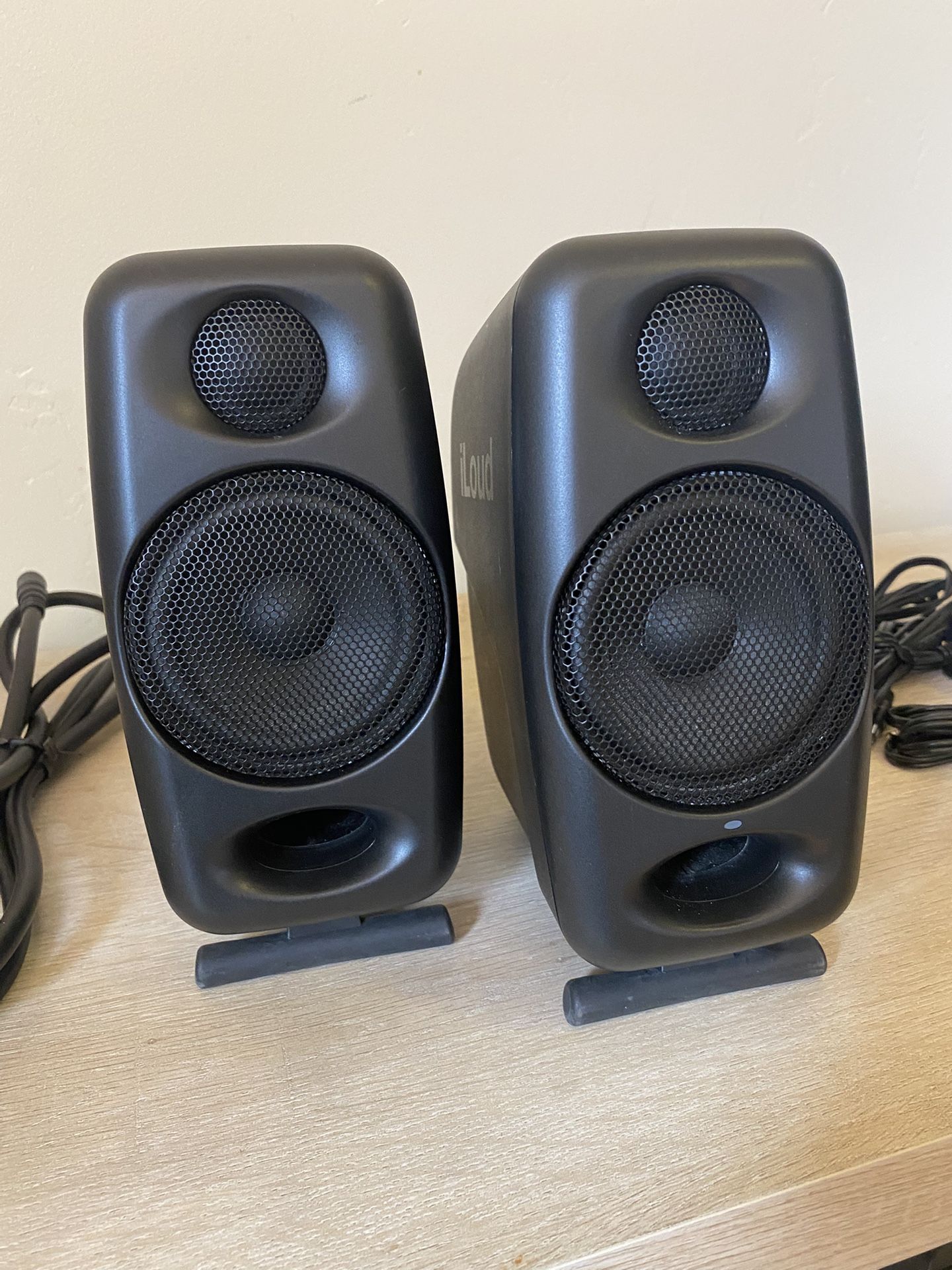 IK Multimedia iLoud Micro Monitor 50 watt Portable Wireless Bluetooth Studio Reference Monitors