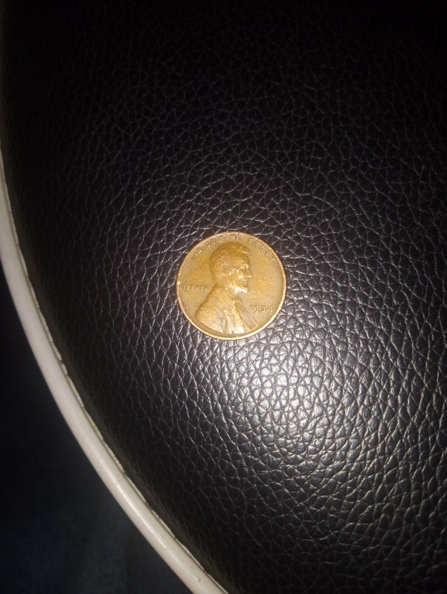 1939 Wheat Penny No Mint Mark. It's At 6:20 $ War Bidding Or Best Offer.