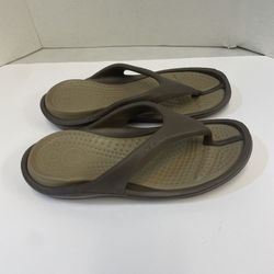 Crocs M6 W8 Flip Flop Sandals Classic Thong Tan Brown Slip On Comfort