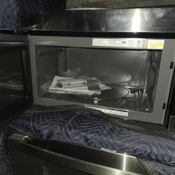 NEw Micro Bought Ubder Cabinet Instesd Of Counter2 Cu Ft LG Microwave Oven