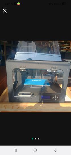 3d Printer Qidi Tech. PLUS 3 Rolls OF Filament . Perfect Condition Like Now