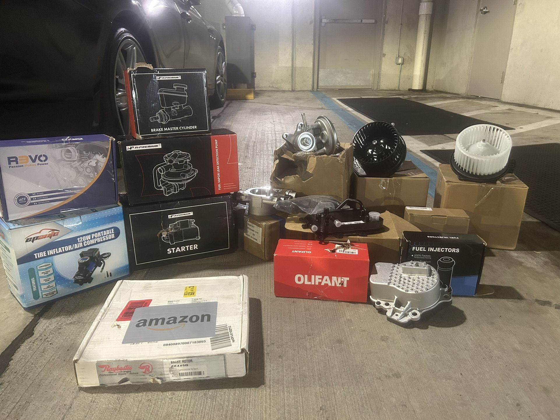 Car parts need to go! selling for cheap!!!! 200$ for everything!!!!