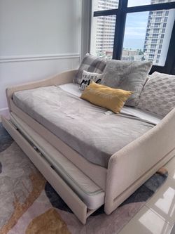 Modern Queen Daybed with Pull-Out Tween Trundle – Like New! Only $350 for all
