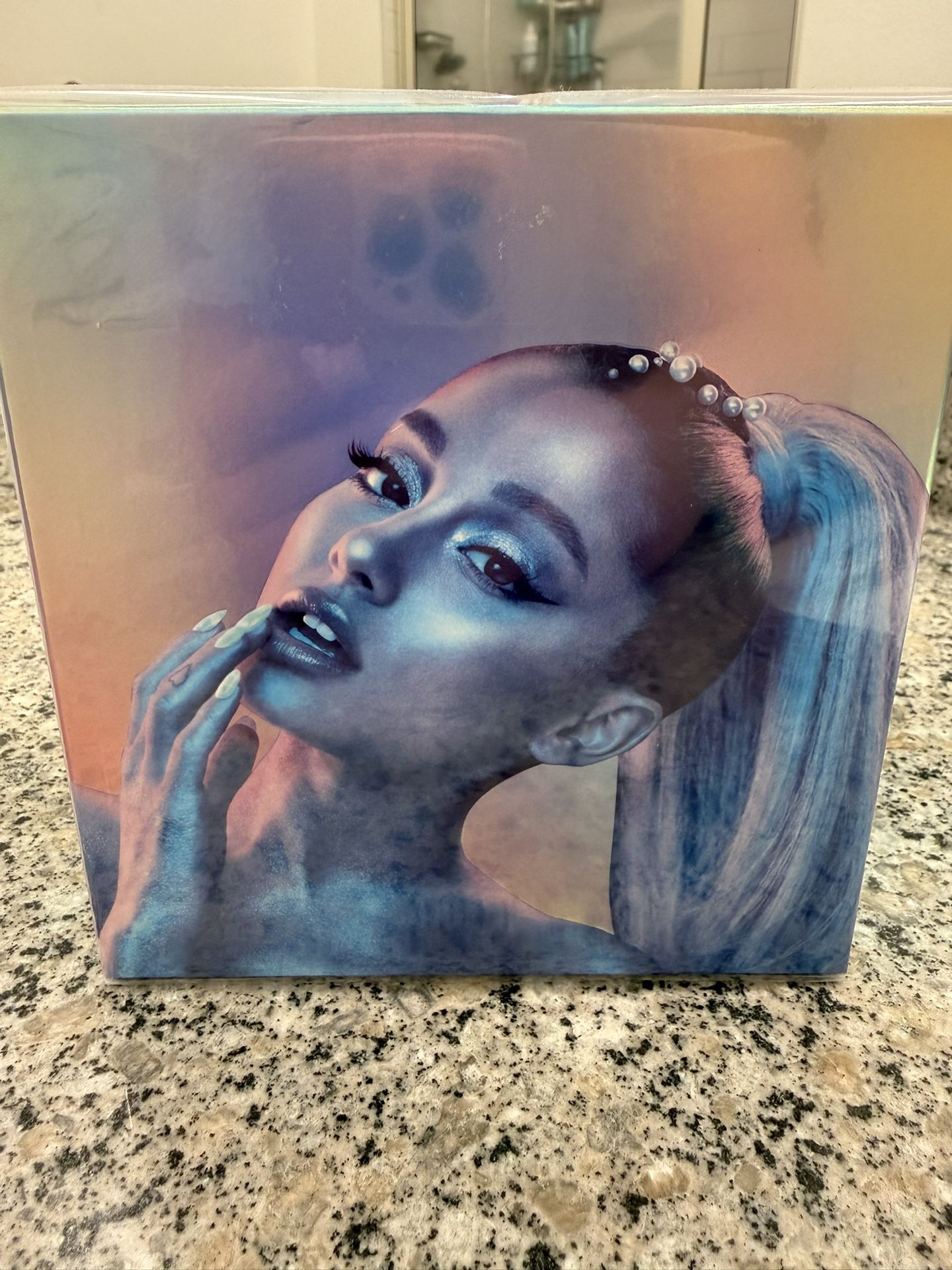 Ariana Grande Cloud Perfume