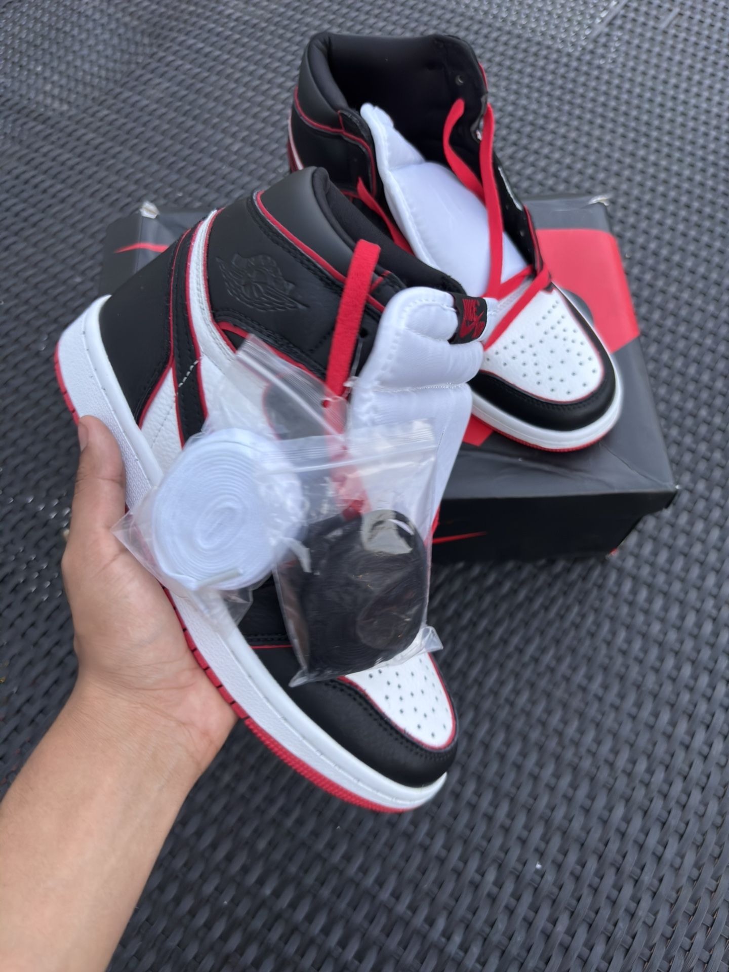 Jordan 1 High Bloodline