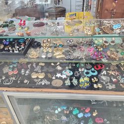 Jewelry Costume Rings Ear Rings Necklaces Bracelets Brooches 