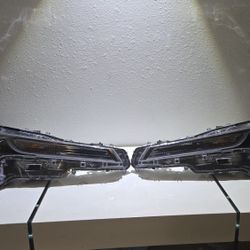 2020-2023 Toyota Corolla Headlights OEM
