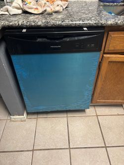 24 in. Front Control Smart Built-In Tall Tub 62 dBA Dishwasher in Stainless Steel