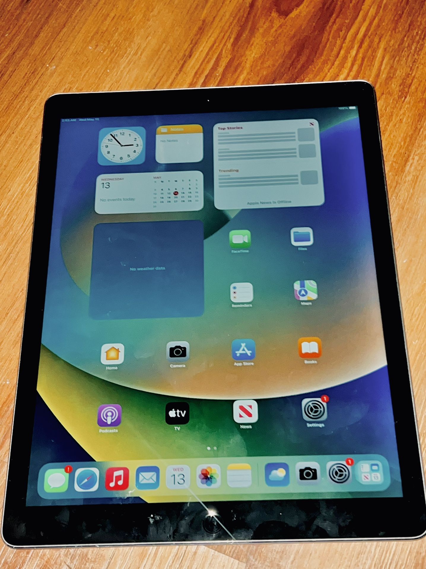 Apple iPad Pro 12.9” inch screen Space Gray 128GB 1st Gen