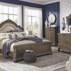 Charmond Brown Sleigh Bedroom Set

