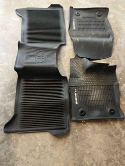2022 Toyota Tundra Crew Max Rubber Floor Mats