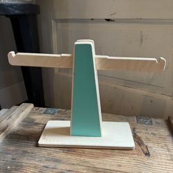 Lovevery Every Which Weigh Scale NO BUCKETS.