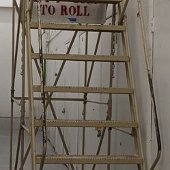 Rolling 10 Step Warehouse Ladder With Platform On Top Has To Be Picked Up On Thursday Morning!