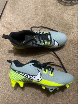 Vapor Edge Speed 360 Nike Cleats (size 7.5)