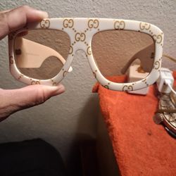 Gucci Mens Sheild Wrap Sunglasses 
