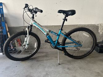 Diamondback Tess 24 Mountain Bike 24in White/Green Front Suspension V-Brake