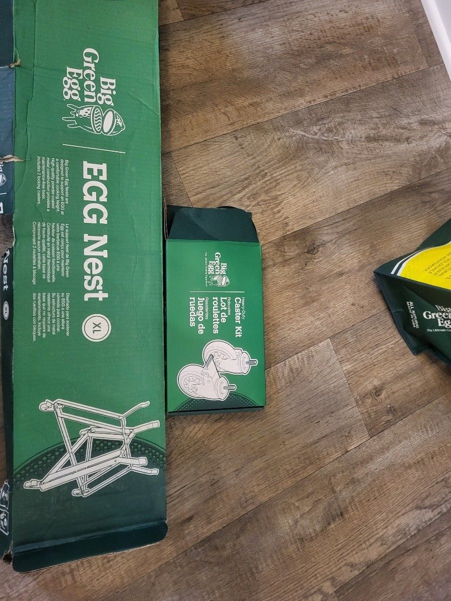 Brand new XL Egg nest and a set of 2 inch wheels