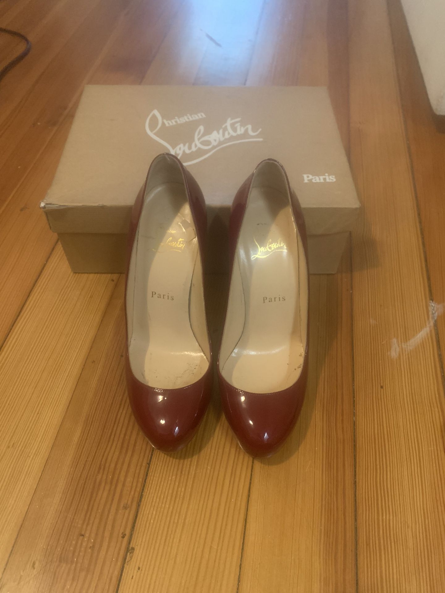 Rouge Christian Louboutin Heels