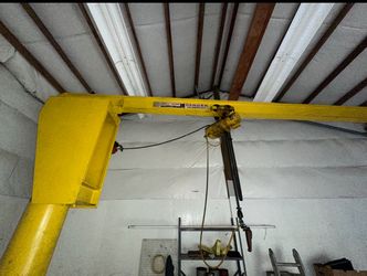 Floor Crane Abell-Howe 904b(?)