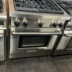 Wolf 30”Wide All Gas Range Stove In Stainless Steel 