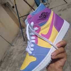 Jordan 1 Retro Uv Reactive  Change Color In Sunlight 