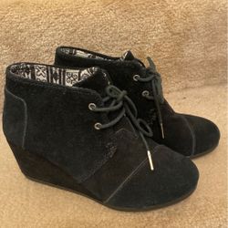 Toms black suede booties, size 5.5