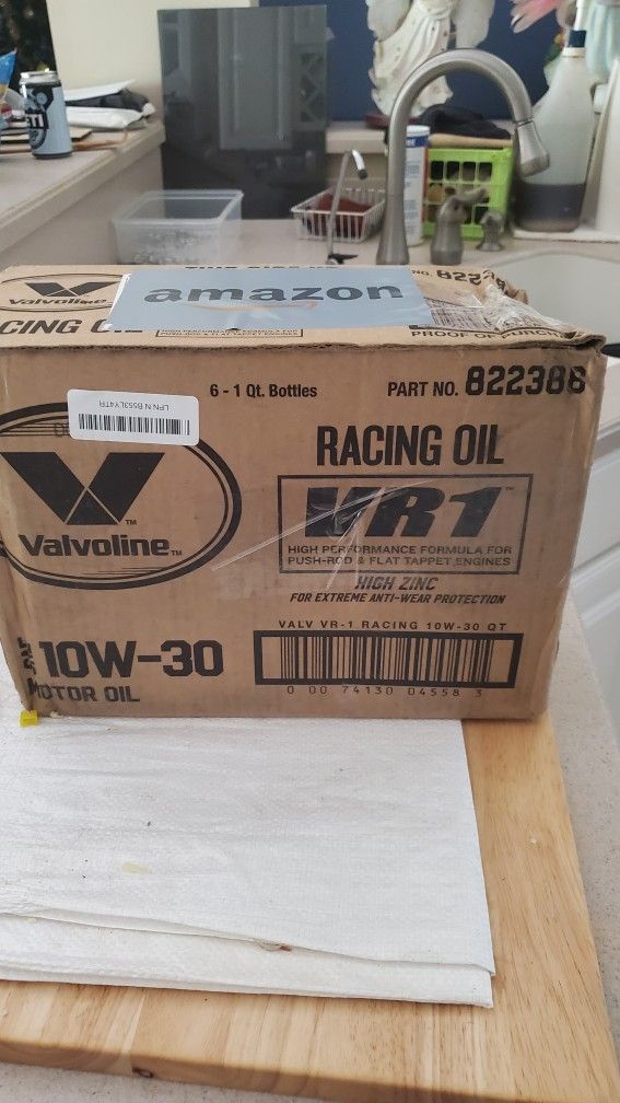Valvoline VR1 Racing Oil 10W-30