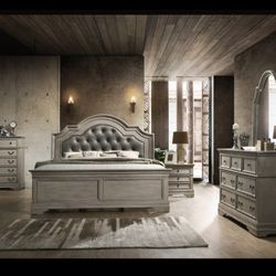 *Bedroom Special*---Frisco Bold Queen Bedroom Sets---Now $1199---Delivery And Financing💪